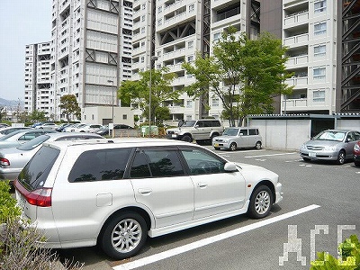 アステム芦屋B棟（３－１住棟）／駐車場　芦屋市髙浜町３－１　マンション