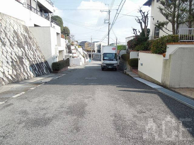 南側の前面道路