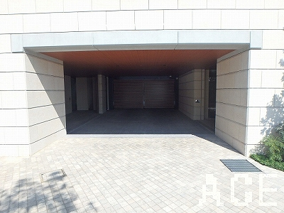 駐車場へのアプローチ