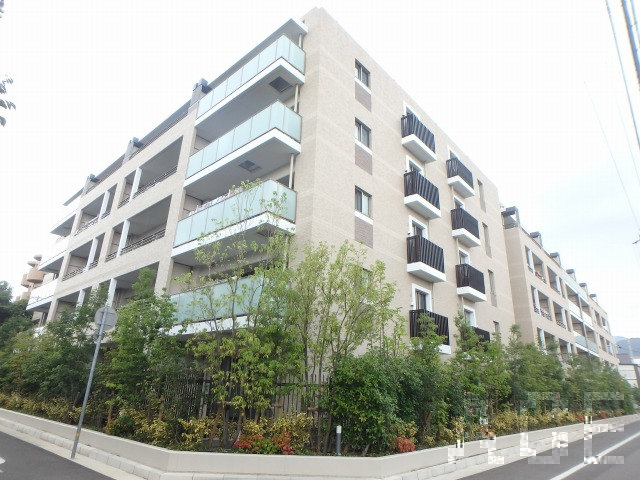 打出駅 徒歩7分 構造:鉄筋コンクリート造専有面積:73.24平米 ( 22.15坪 )