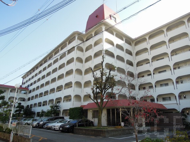 夙川駅 徒歩7分 構造:鉄筋コンクリート造専有面積:81.9平米 ( 24.77坪 )