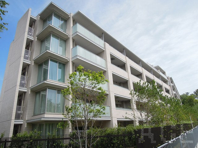 外観（南西側より）