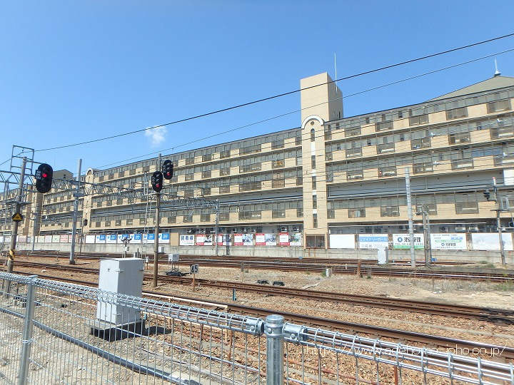 建物外観／南側より