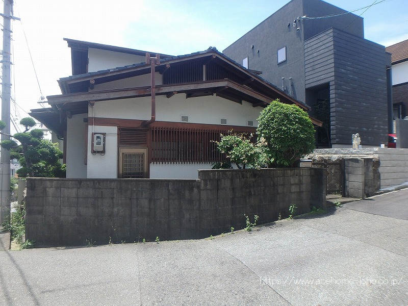 北側より