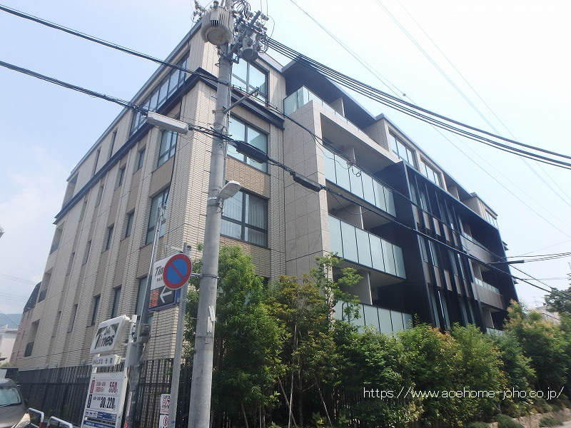 建物外観／南西側より