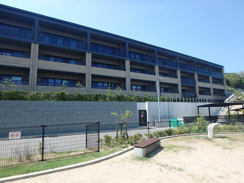 建物外観／南側より