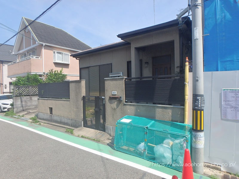 南東側より
