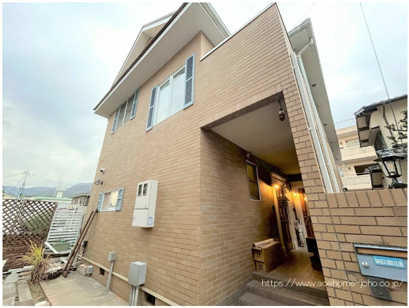 南東側通路より