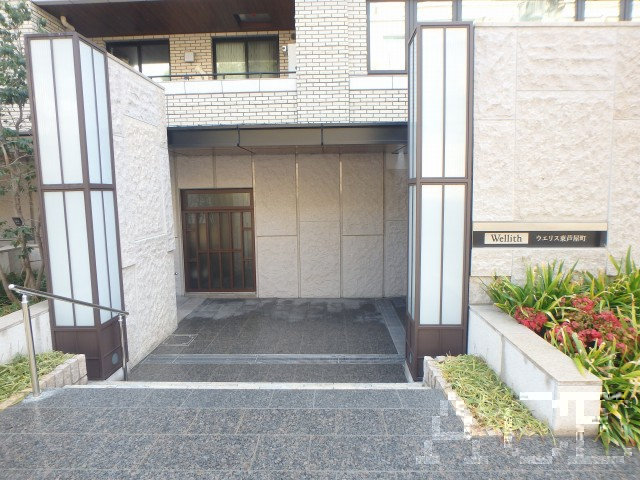 エントランスへの入口