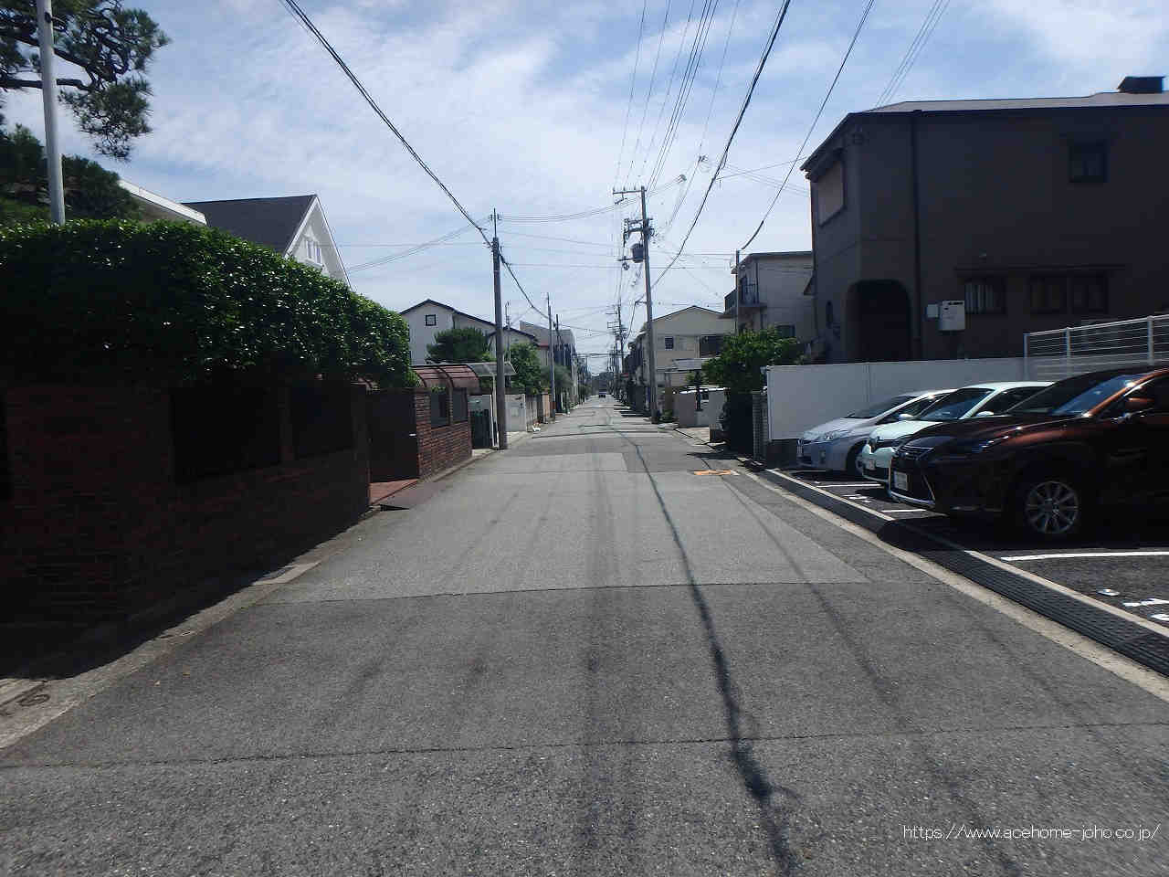 南側公道から東へ望む